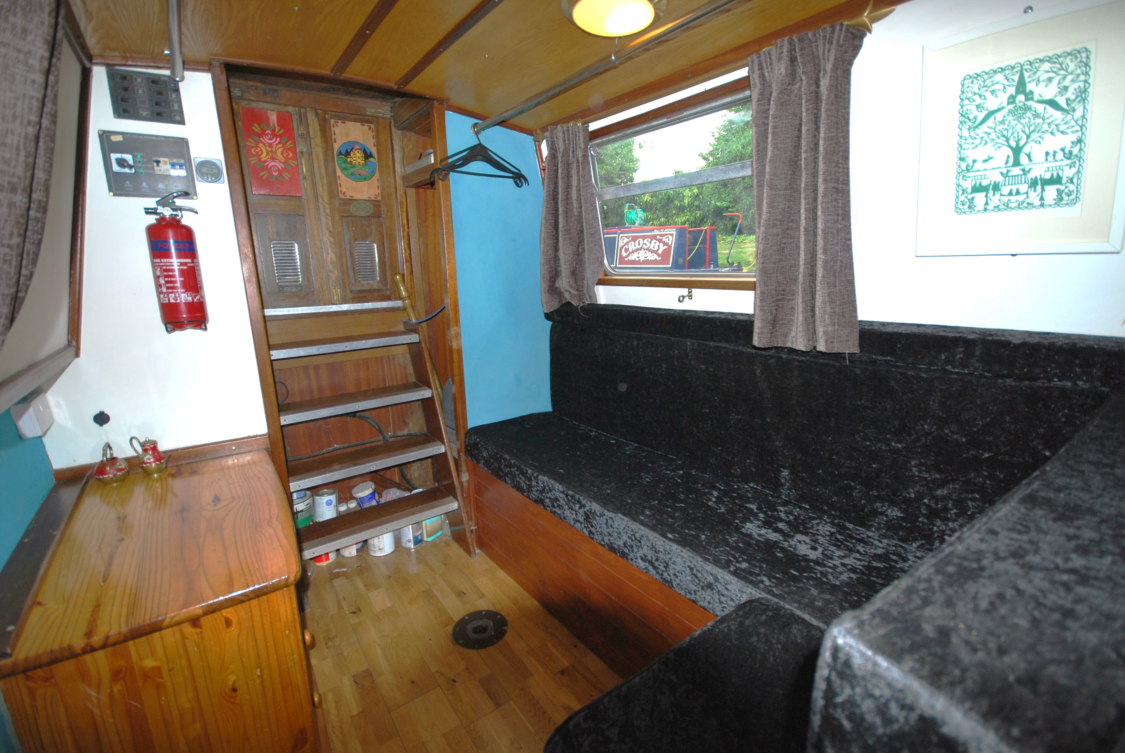 Luvly Jubbly - 56ft Cruiser Stern Liveaboard Narrowboat - For Sale 18