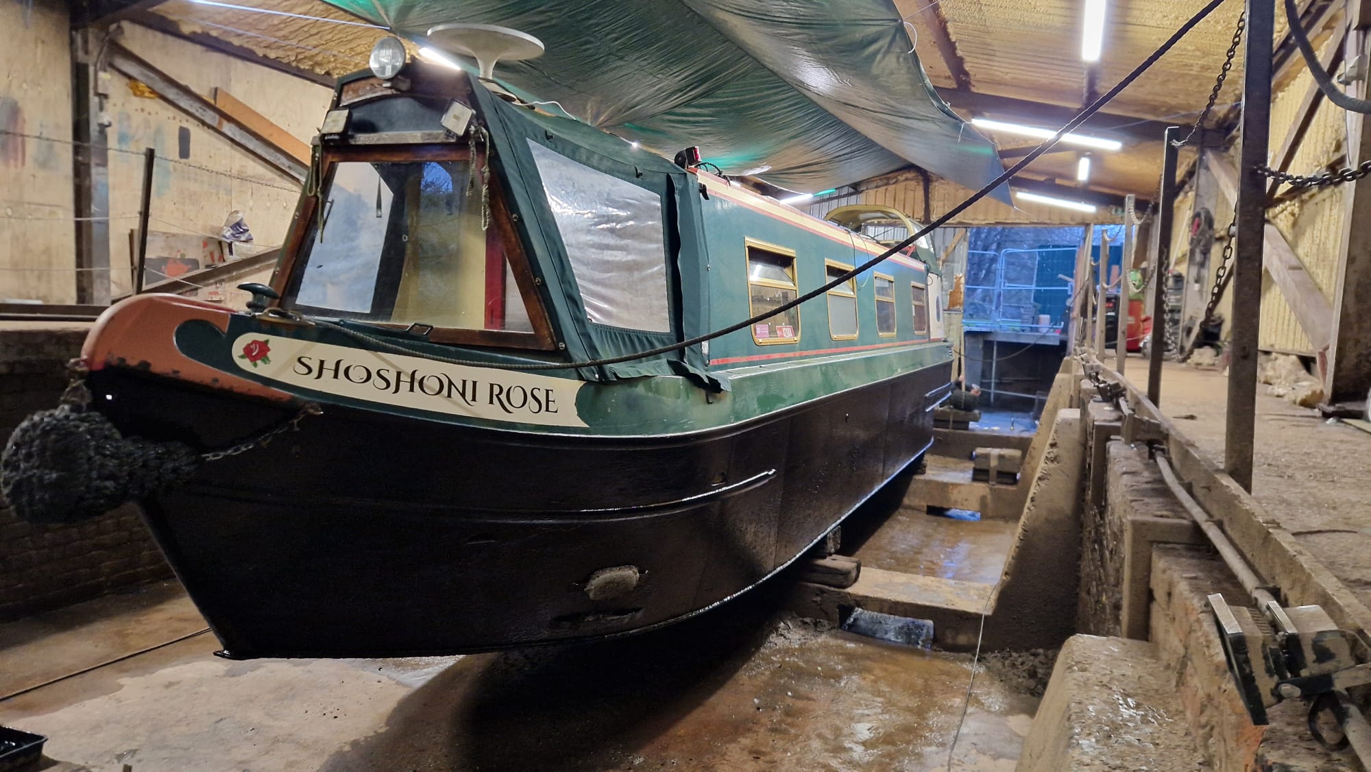 NB Shoshoni Rose - 41ft reverse layout semi trad stern narrowboat for sale. 9